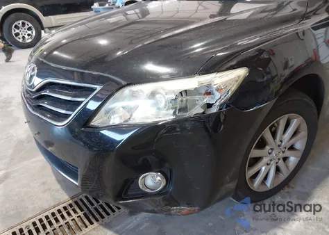 2010 Toyota Camry Xle V6 z USA, uszkodzony, nr VIN JTNBK3EK4A3048725